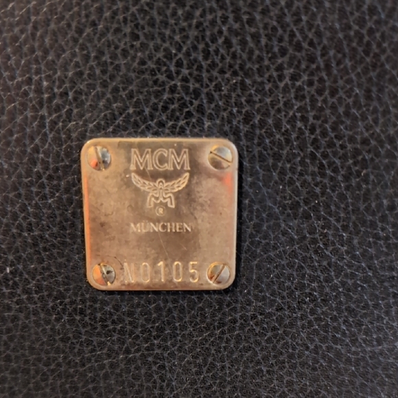 MCM Black Leather Structured Top-Handle Shoulder Bag with Gold Hardware - Picture 2 of 7